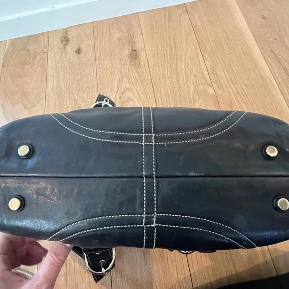 Coach Purse - Picture 3 of 9